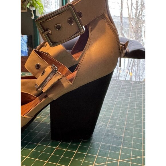 Jeffrey Campbell Free People Beige Buckled Heels Hendrix Silver Accents Size 10 - Picture 6 of 9